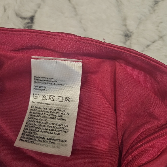 Hot Pink Satin H&M Skort size US 2, EUR 34 - Picture 6 of 11